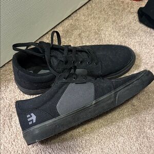 Etnies Black and Gray Sneakers